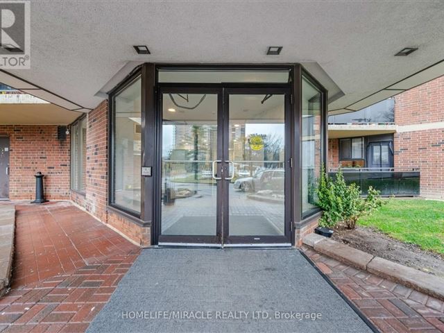 Twin Towers - 606 234 Albion Road - photo 2