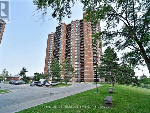 Twin Towers - 1404 234 Albion Road - photo 1