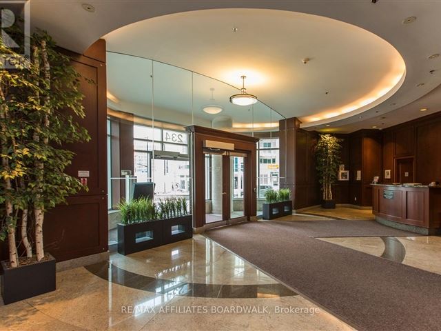 Claridge Plaza Phase 2 - 511 234 Rideau Street - photo 2