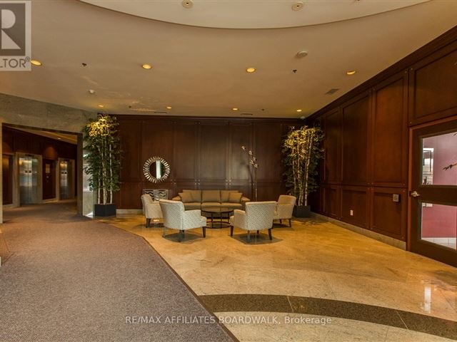 Claridge Plaza Phase 2 - 511 234 Rideau Street - photo 3