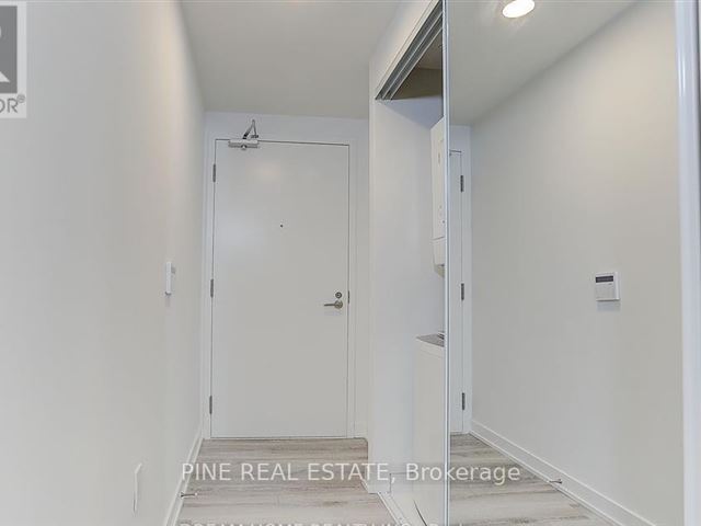 Artist's Alley Phase 2 - 3106 234 Simcoe Street - photo 3