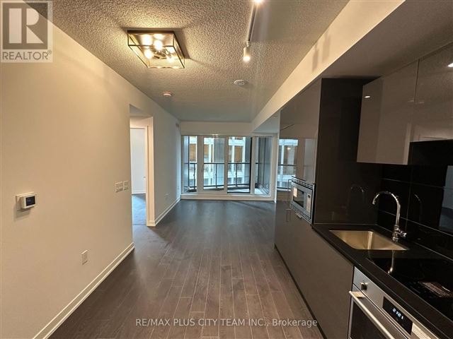 Artist's Alley Phase 2 - 306 234 Simcoe Street - photo 3