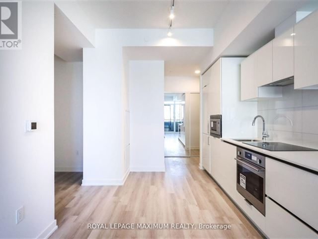 Artist's Alley Phase 2 - 720 234 Simcoe Street - photo 3