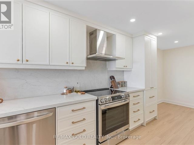 236 Albion Road Condos - 1812 236 Albion Road - photo 3