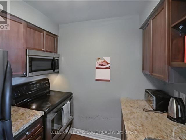 Oak Park Condos - 707 2379 Central Park Drive - photo 3