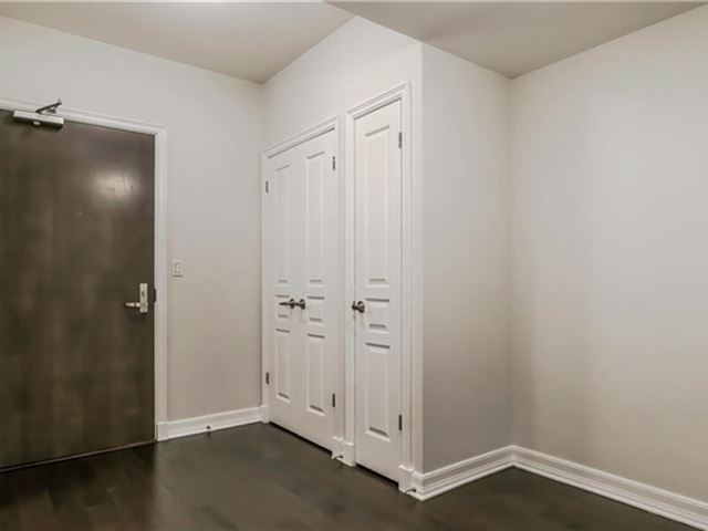 The Galleria Phase 2 - 1105 238 Besserer Street - photo 2