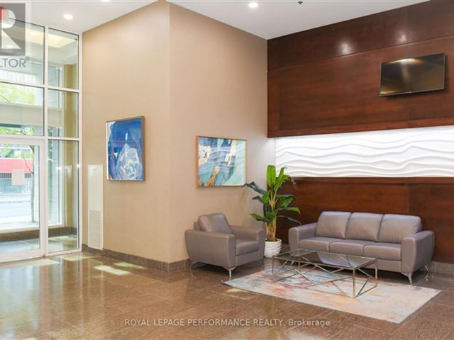 The Galleria Phase 2 - 1104 238 Besserer Street - photo 3