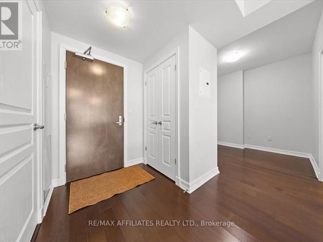 The Galleria Phase 2 - 303 238 Besserer Street - photo 2