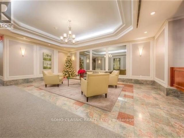 The Century Plaza - 2805 24 Wellesley Street West - photo 3