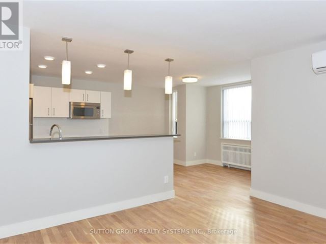 2400 Bathurst - 404 2400 Bathurst Street - photo 2