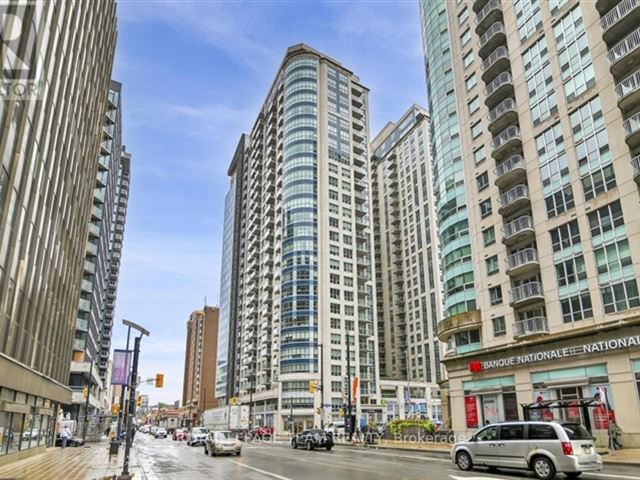 Claridge Plaza Phase 3 - 703 242 Rideau Street - photo 1