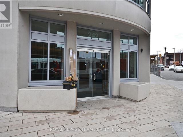 Claridge Plaza Phase 3 - 404 242 Rideau Street - photo 2