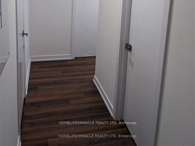 8 Haus Boutique Condos - 111 2433 Dufferin Street - photo 1