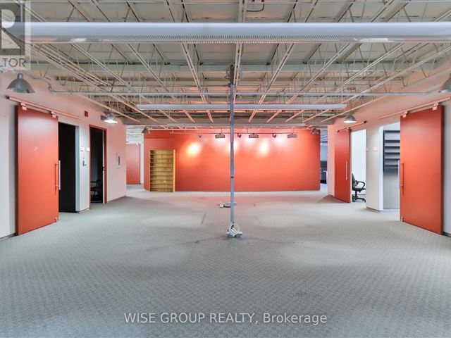 2450 Victoria Park Avenue - 106 2450 Victoria Park Avenue - photo 2