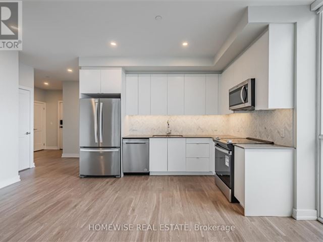 The Huron - 605 2475 Hurontario Street - photo 2