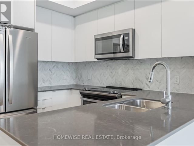 The Huron - 313 2475 Hurontario Street - photo 2