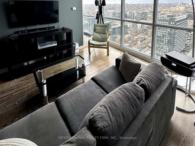 Luna | Luna Vista at CityPlace - 4205 25 Capreol Court - photo 2