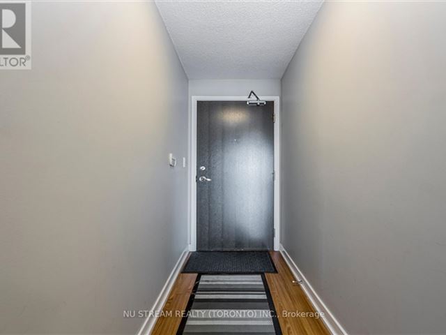 Luna | Luna Vista at CityPlace - 1712 25 Capreol Court - photo 3