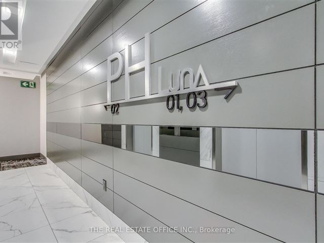 Luna | Luna Vista at CityPlace - ph02 25 Capreol Court - photo 1