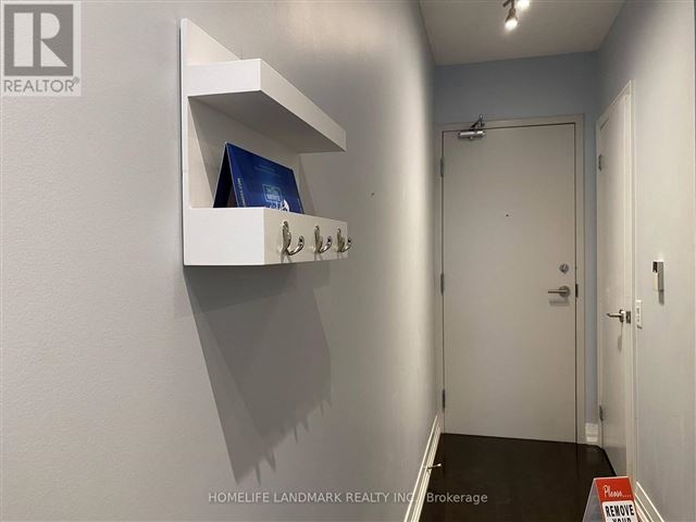 Encore Condos - 2906 25 Carlton Street - photo 2