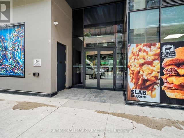 Yonge + Rich - 218 25 Richmond Street East - photo 2