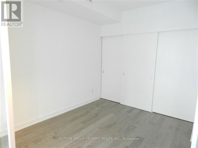 Yonge + Rich - 318 25 Richmond Street East - photo 2