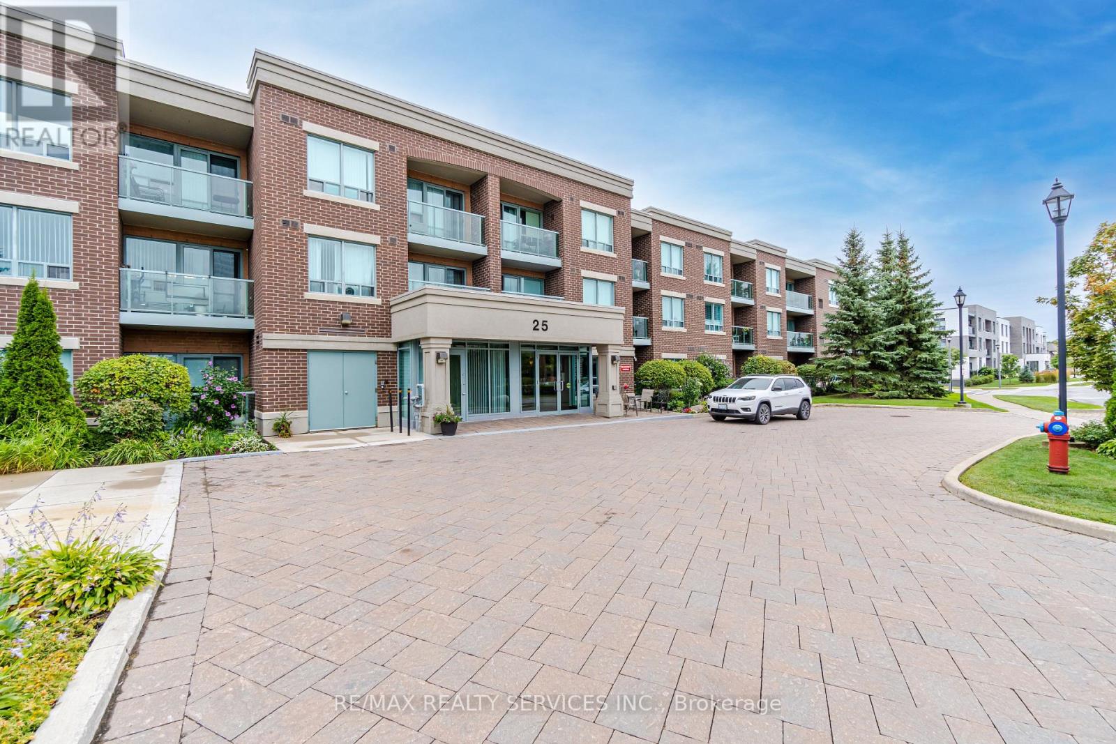 25 Via Rosedale, Unit 304, Brampton — For sale 599,800