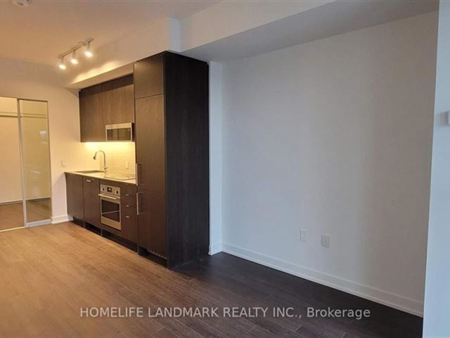250 Lawrence Condos - 622 250 Lawrence Avenue West - photo 2