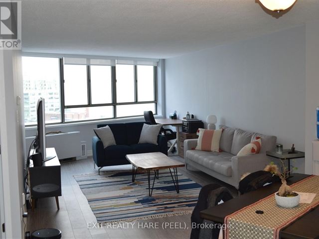 Harbourpoint 1 - 1108 250 Queens Quay West - photo 1