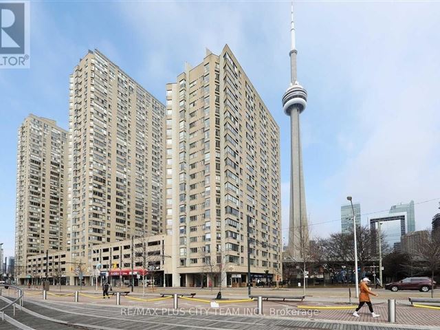 Harbourpoint 1 - 1506 250 Queens Quay West - photo 1