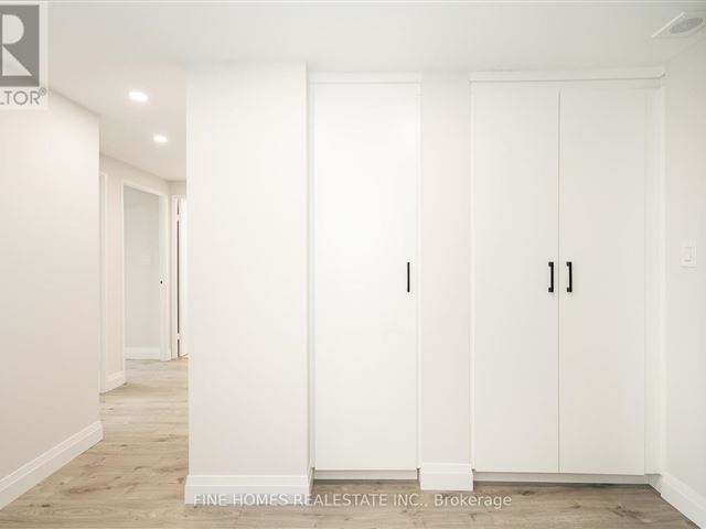 Lambton Square - 1313 240 Scarlett Road - photo 2