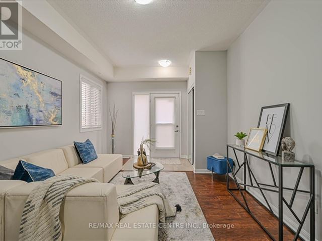 Daniels FirstHome Brampton at Sunny Meadow - 182 250 Sunny Meadow Boulevard - photo 2