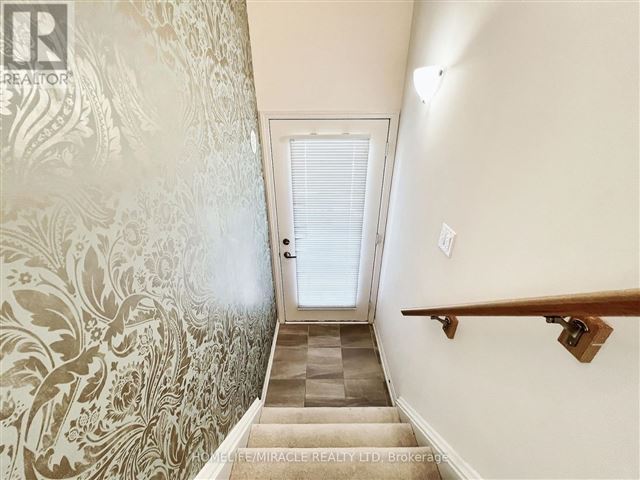 Daniels FirstHome Brampton at Sunny Meadow - 227 250 Sunny Meadow Boulevard - photo 3
