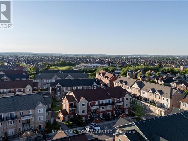 Daniels FirstHome Brampton at Sunny Meadow - 284 250 Sunny Meadow Boulevard - photo 1