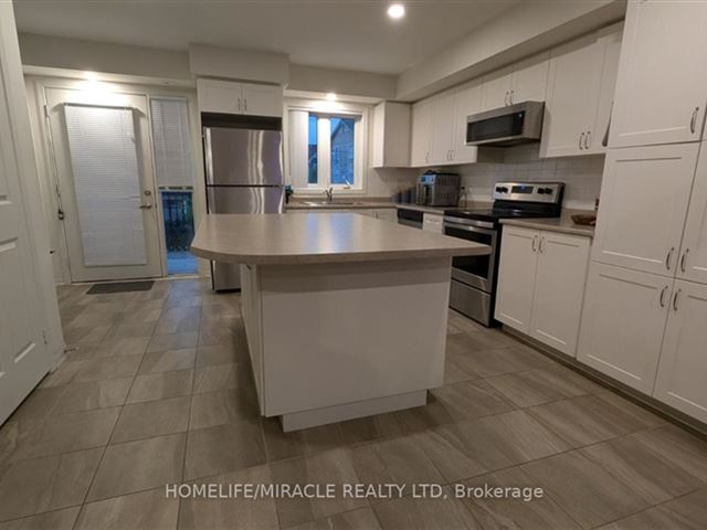 Daniels FirstHome Brampton at Sunny Meadow - 80 250 Sunny Meadow Boulevard - photo 1