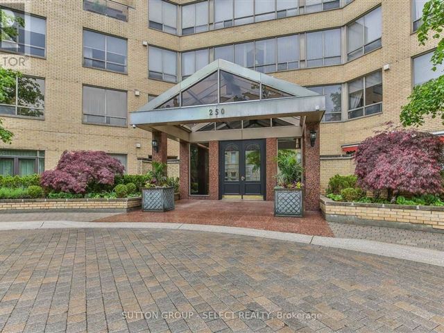 250 Sydenham ST - 211 250 Sydenham Street - photo 2