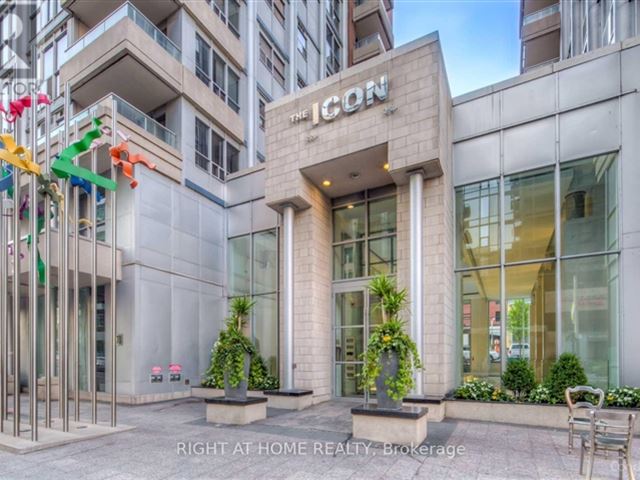 Icon 2 - 945 250 Wellington Street West - photo 1