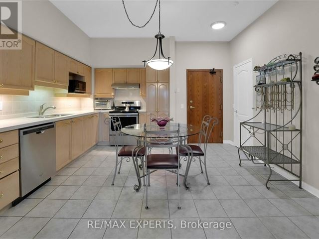 Villa Gardino 3 - 506 2506 Rutherford Road - photo 3