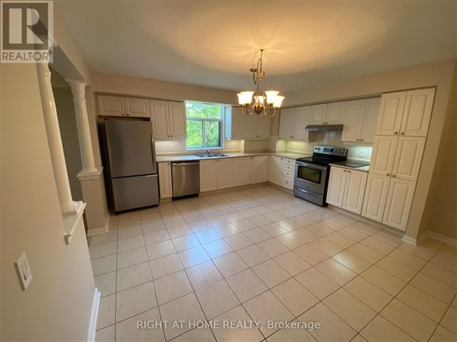 Villa Gardino 3 - 216 2506 Rutherford Road - photo 2