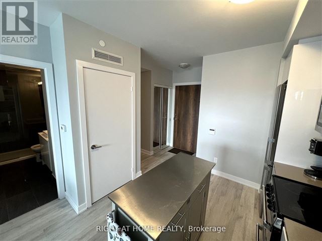 Empire Phoenix Condos - 512 251 Manitoba Street - photo 2