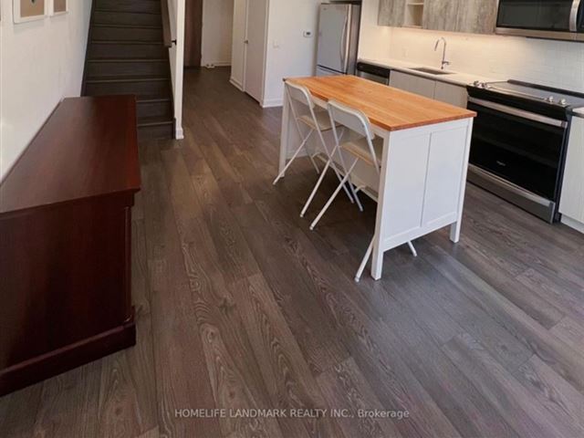 Empire Phoenix Condos - 125 251 Manitoba Street - photo 2