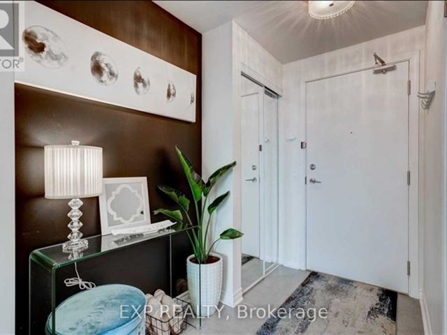 Visto Condominium on Maple Leaf - 419 2522 Keele Street - photo 3