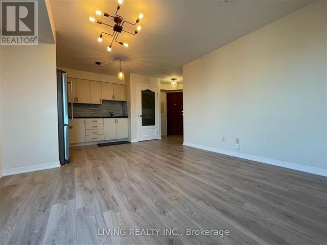 2545 Erin Centre BLVD - 1704 2545 Erin Centre Boulevard - photo 2