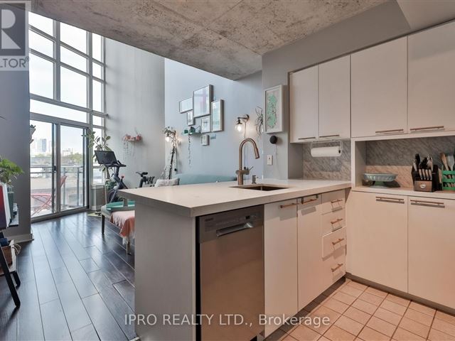 Space Lofts - 415 255 Richmond Street East - photo 1