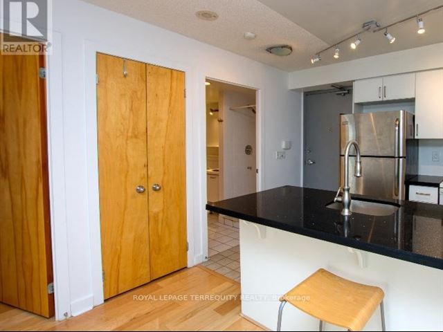 Space Lofts - 1514 255 Richmond Street East - photo 3