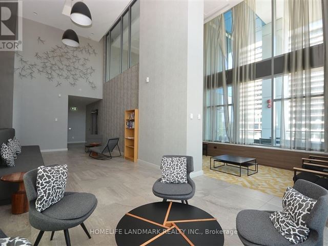 The West Tower - Daniels Erin Mills - 1608 2560 Eglinton Avenue West - photo 2