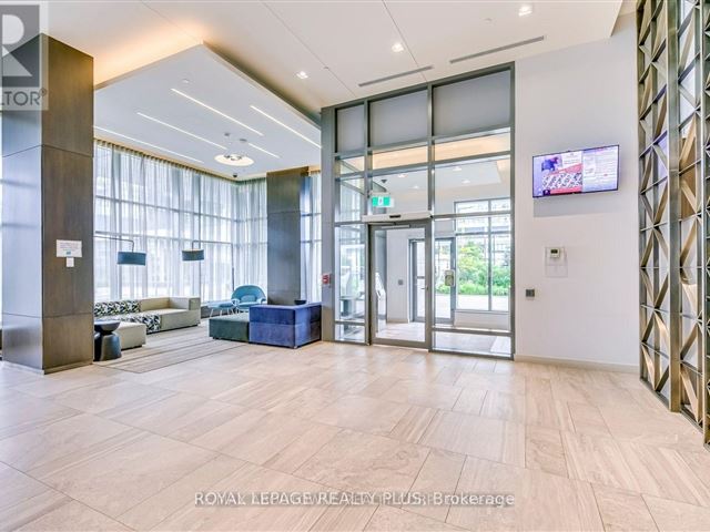 The West Tower - Daniels Erin Mills -  2560 Eglinton Avenue West - photo 2