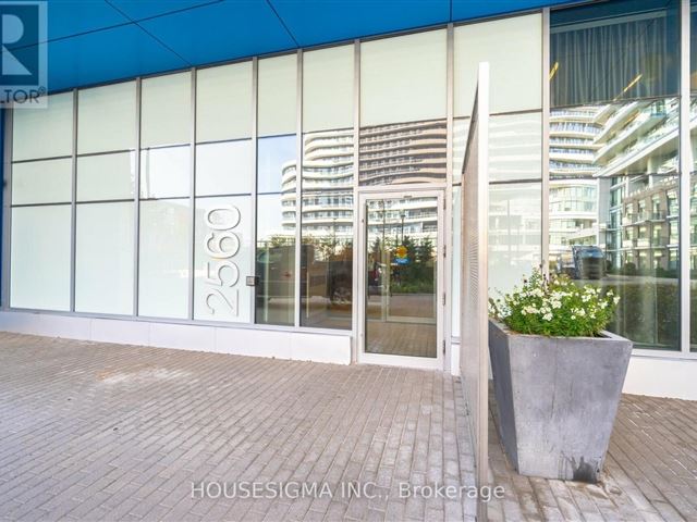 The West Tower - Daniels Erin Mills - 2109 2560 Eglinton Avenue West - photo 1