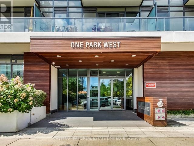 One Park West - 403 260 Sackville Street - photo 2