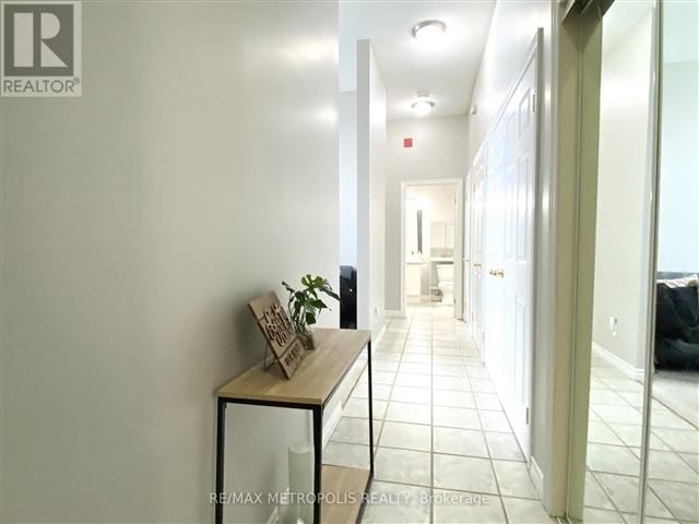 262 Dundas Condos - 210 262 Dundas Street East - photo 3